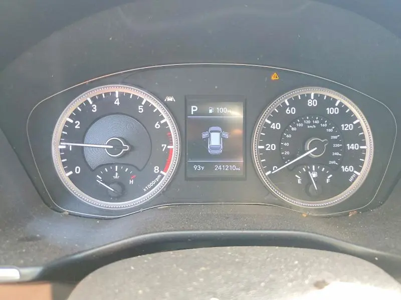 2019 HYUNDAI SANTA FE SE  