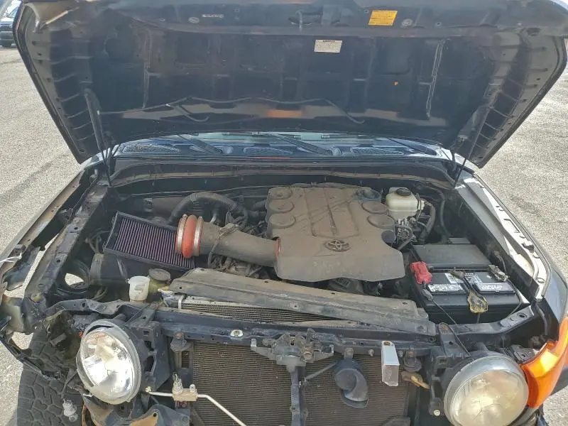 2010 TOYOTA FJ CRUISER   