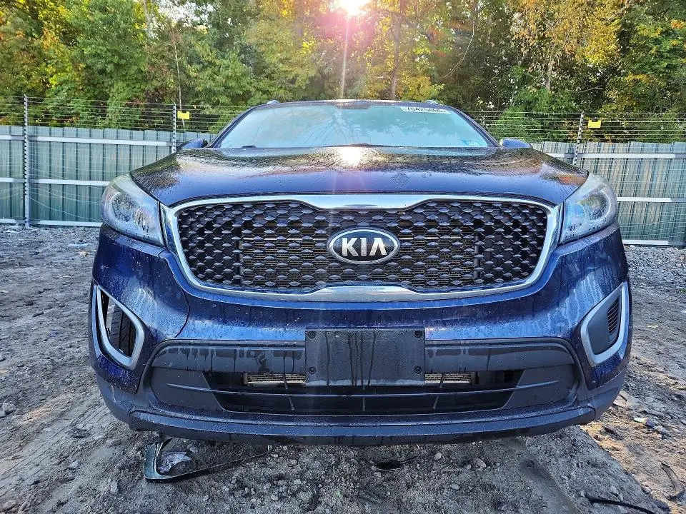 2016 KIA SORENTO LX  