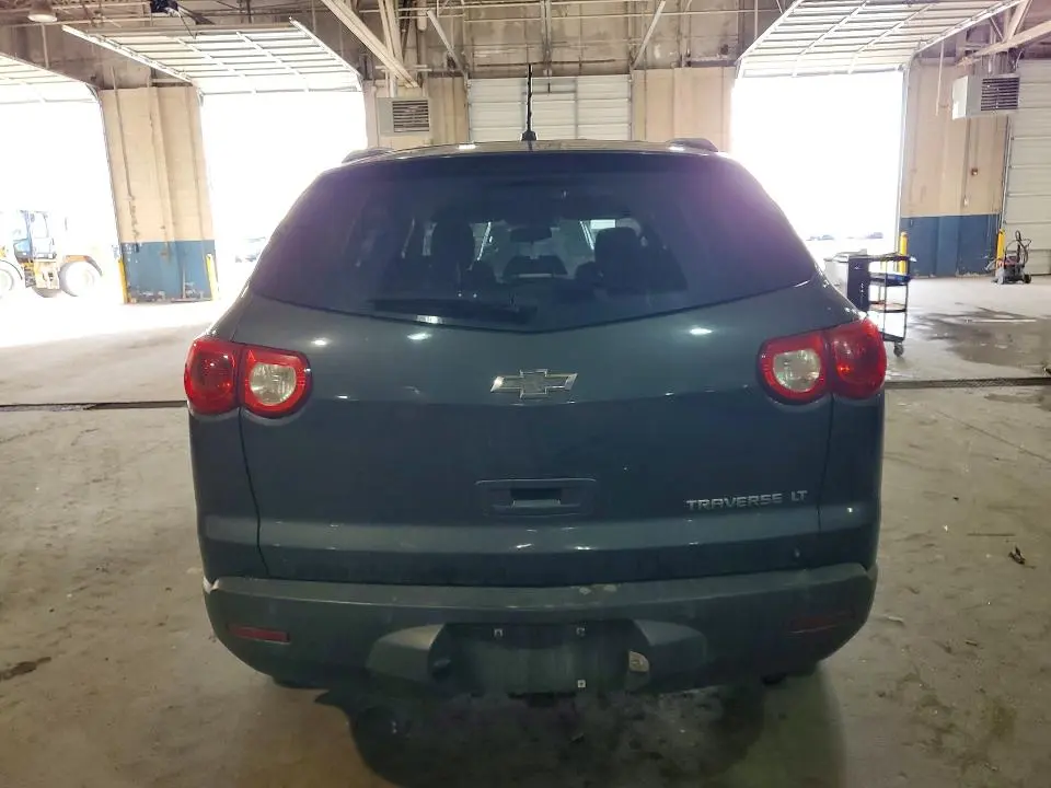 2011 CHEVROLET TRAVERSE LT  