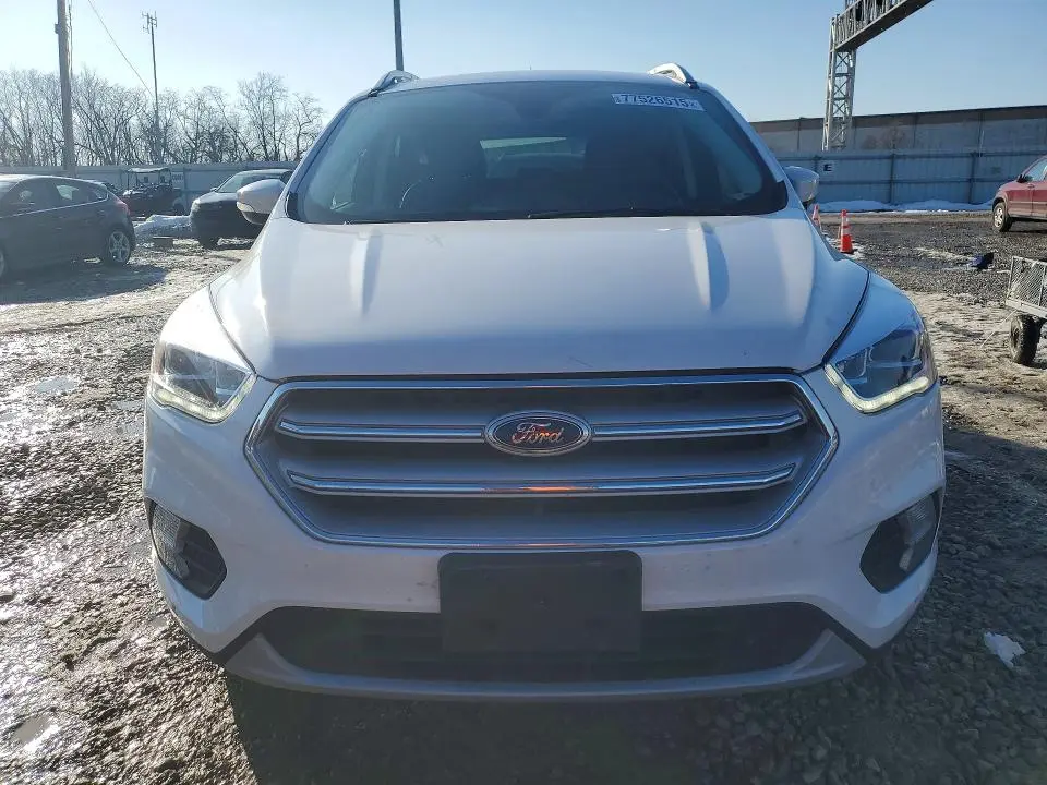 2019 FORD ESCAPE TITANIUM  