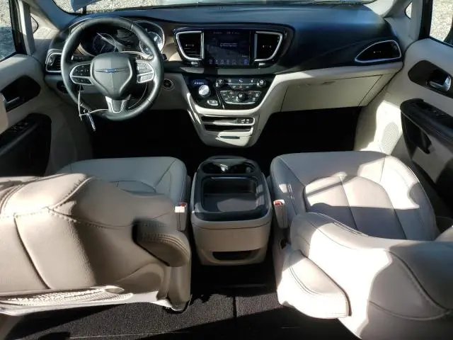 2017 CHRYSLER PACIFICA TOURING L  