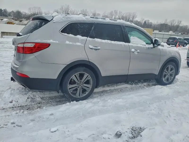 2016 HYUNDAI SANTA FE SE  