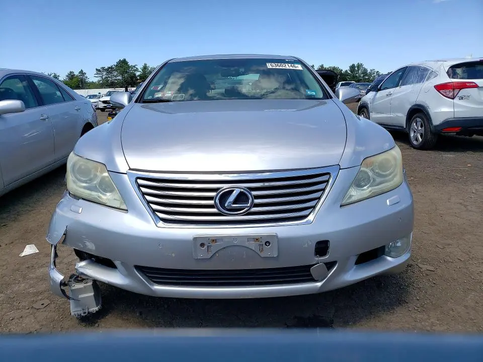 2010 LEXUS LS 460L  