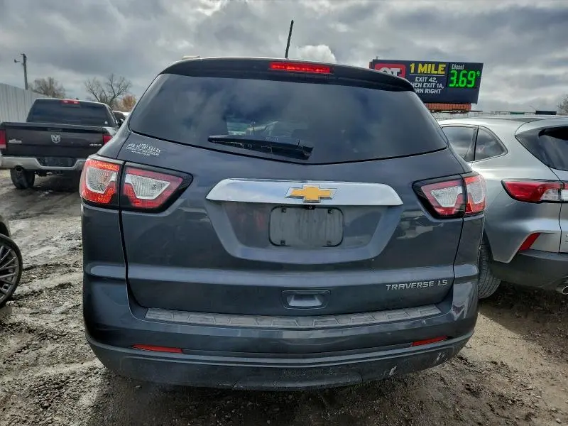 2013 CHEVROLET TRAVERSE LS  