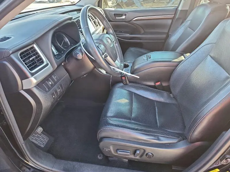 2016 TOYOTA HIGHLANDER LIMITED  