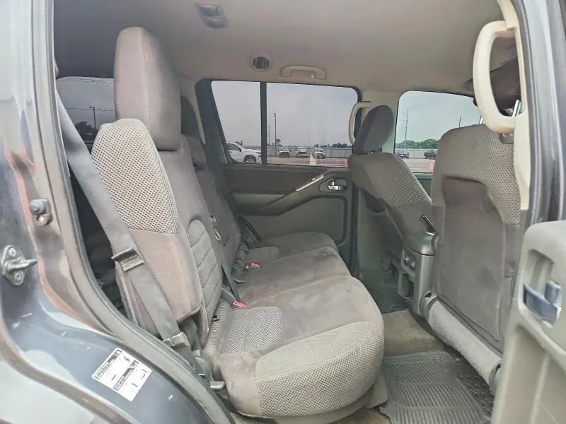 2012 NISSAN PATHFINDER S  