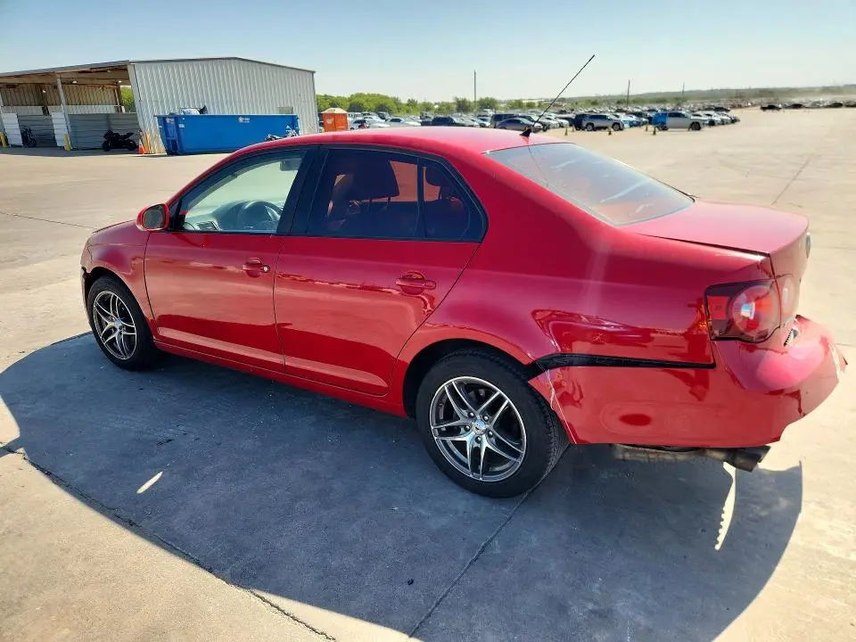 2010 VOLKSWAGEN JETTA   