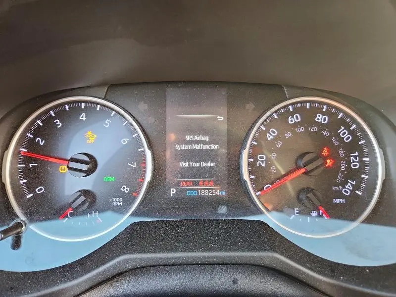 2019 TOYOTA RAV4 XLE  