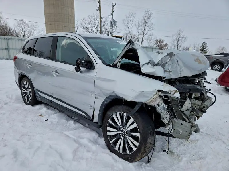 2019 MITSUBISHI OUTLANDER SE  