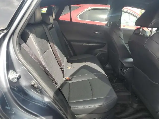 2024 TOYOTA VENZA LE  