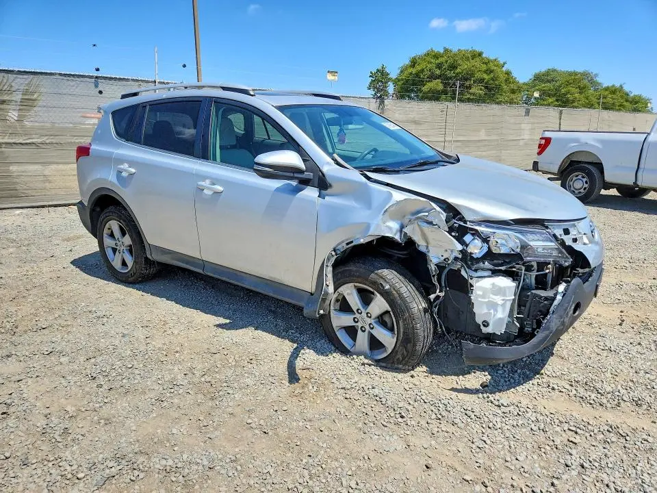 2013 TOYOTA RAV4 XLE  