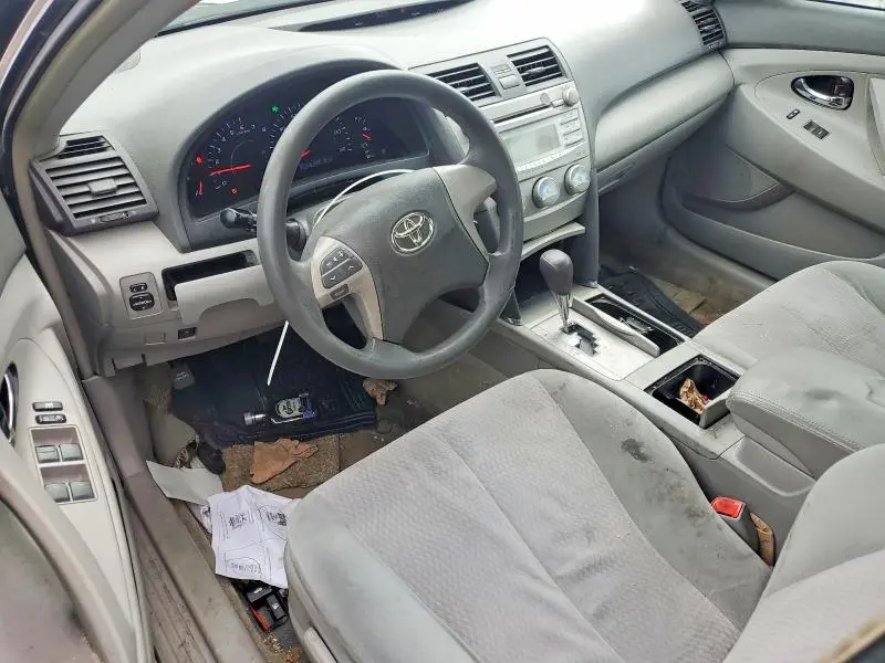 2011 TOYOTA CAMRY LE  