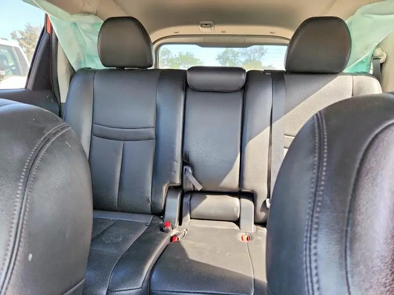 2015 NISSAN ROGUE SL  