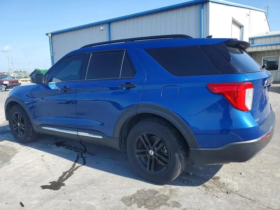 2022 FORD EXPLORER XLT  