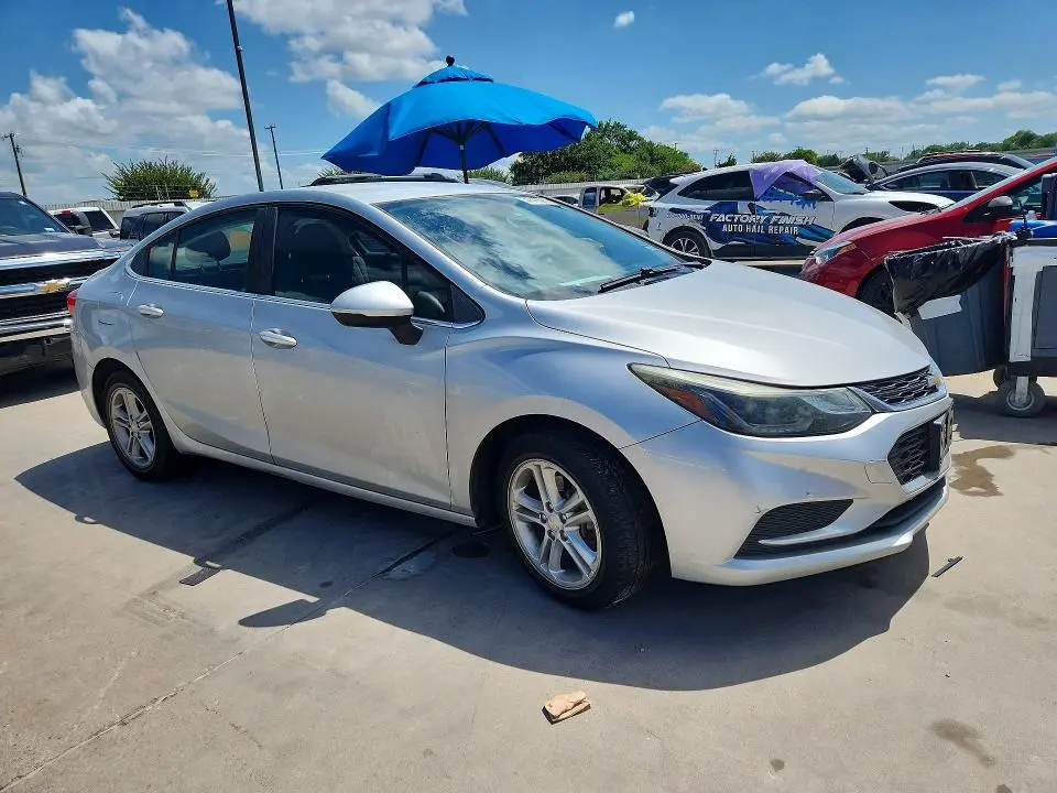 2017 CHEVROLET CRUZE LT  