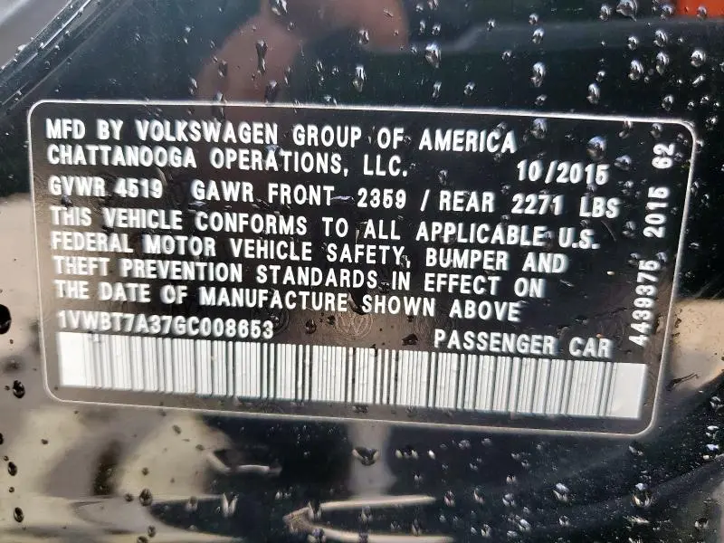 2016 VOLKSWAGEN PASSAT SE  