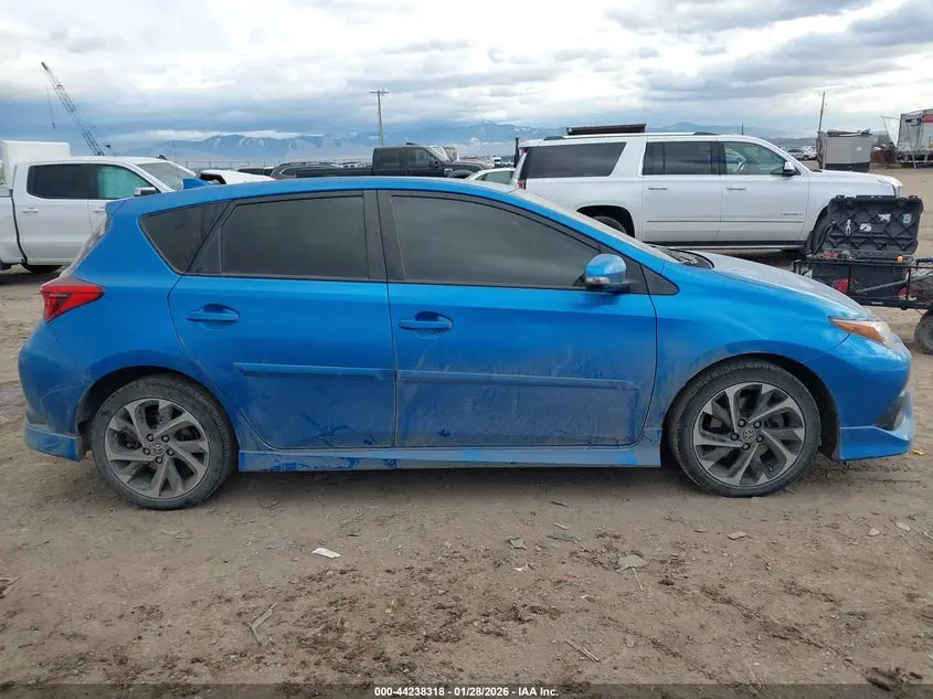 2017 TOYOTA COROLLA IM  