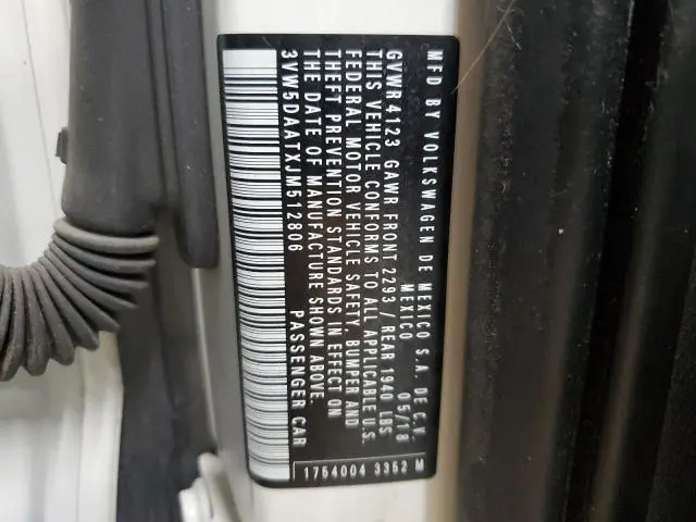 2018 VOLKSWAGEN BEETLE S  