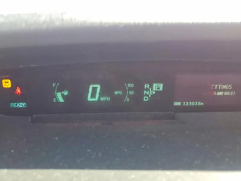 2010 TOYOTA PRIUS III  