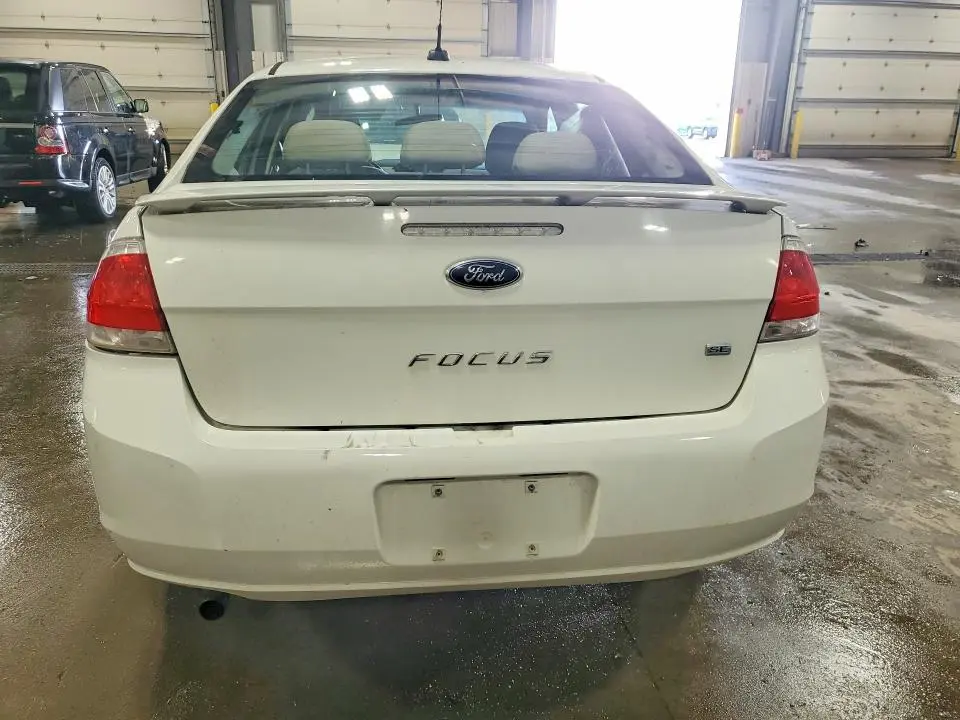 2010 FORD FOCUS SE  