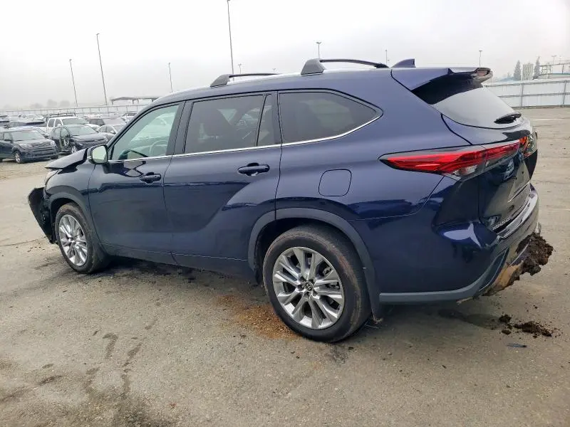 2022 TOYOTA HIGHLANDER LIMITED  