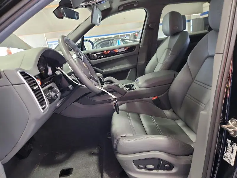 2023 PORSCHE CAYENNE   