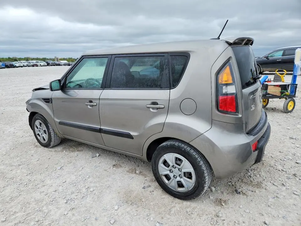 2011 KIA SOUL +  