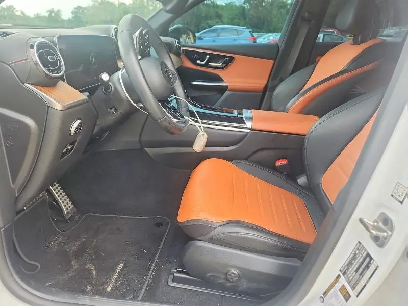 2024 MERCEDES-BENZ GLC 300  