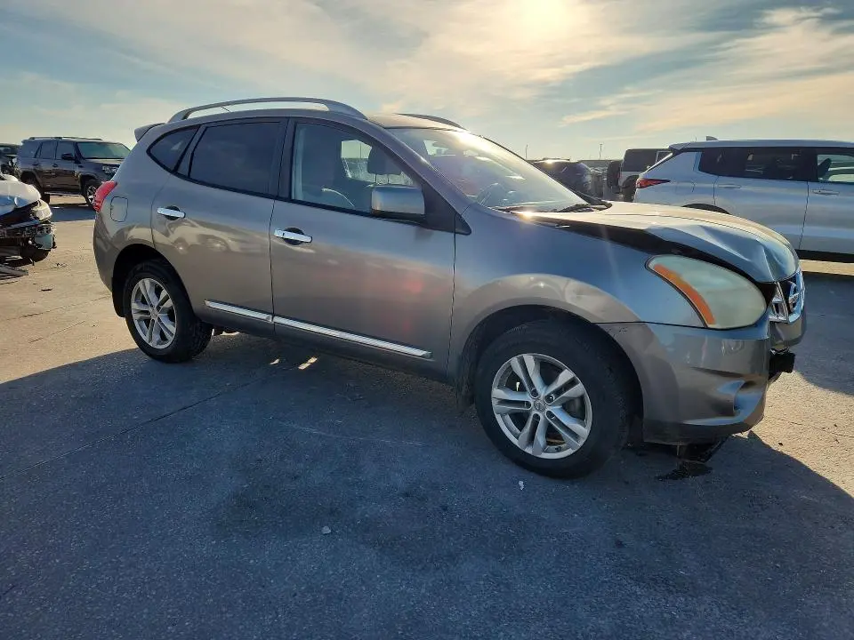 2013 NISSAN ROGUE S  