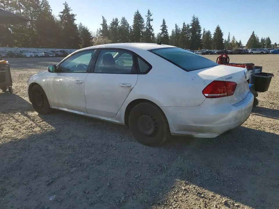 2014 VOLKSWAGEN PASSAT S  