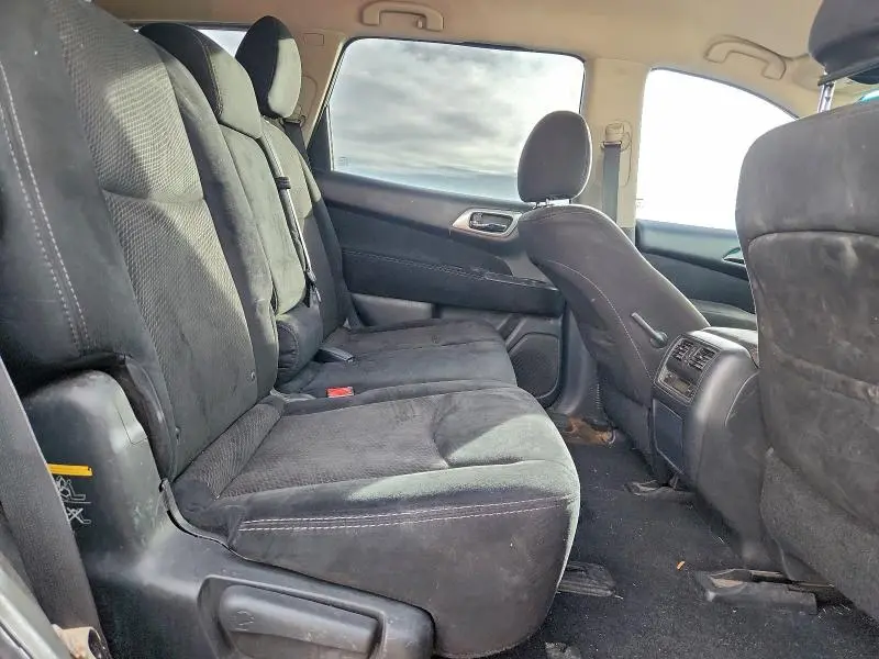 2016 NISSAN PATHFINDER S  