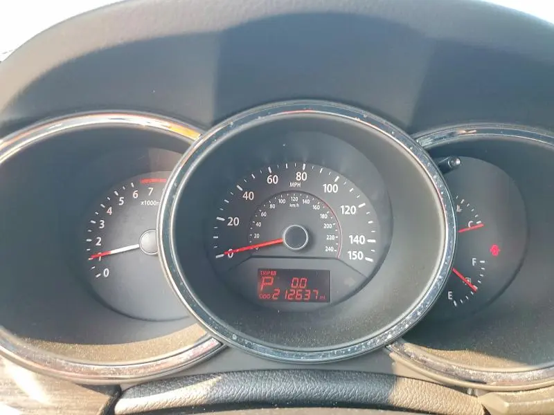 2011 KIA SORENTO LX  
