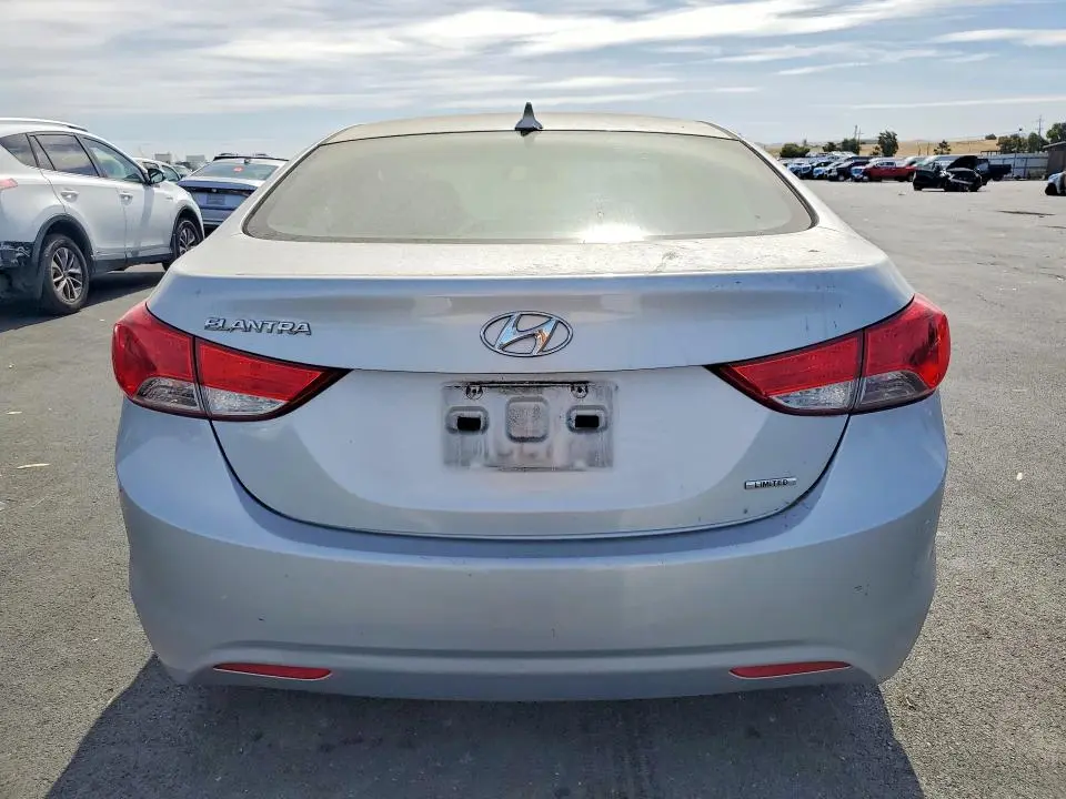 2011 HYUNDAI ELANTRA LIMITED  