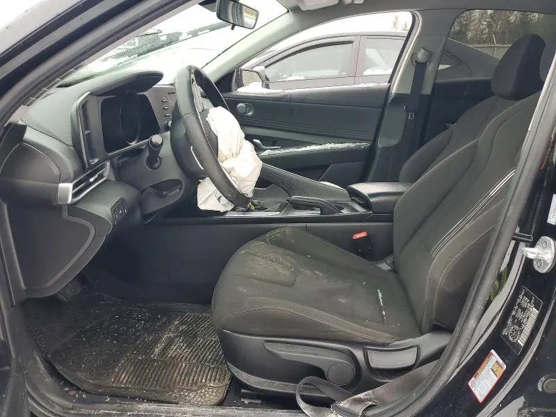 2022 HYUNDAI ELANTRA SEL  