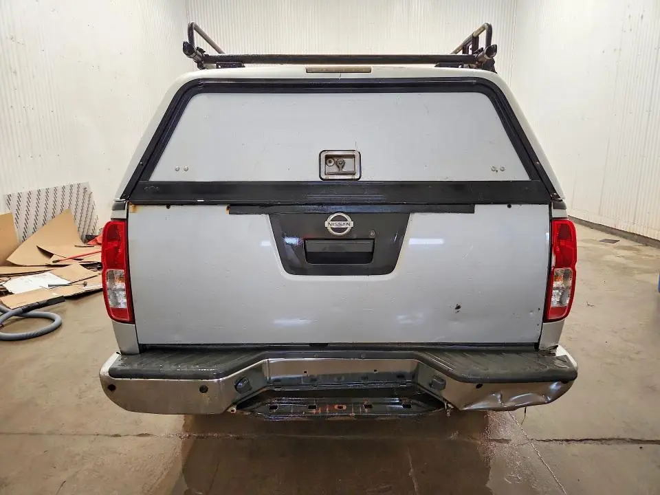 2016 NISSAN FRONTIER SV  