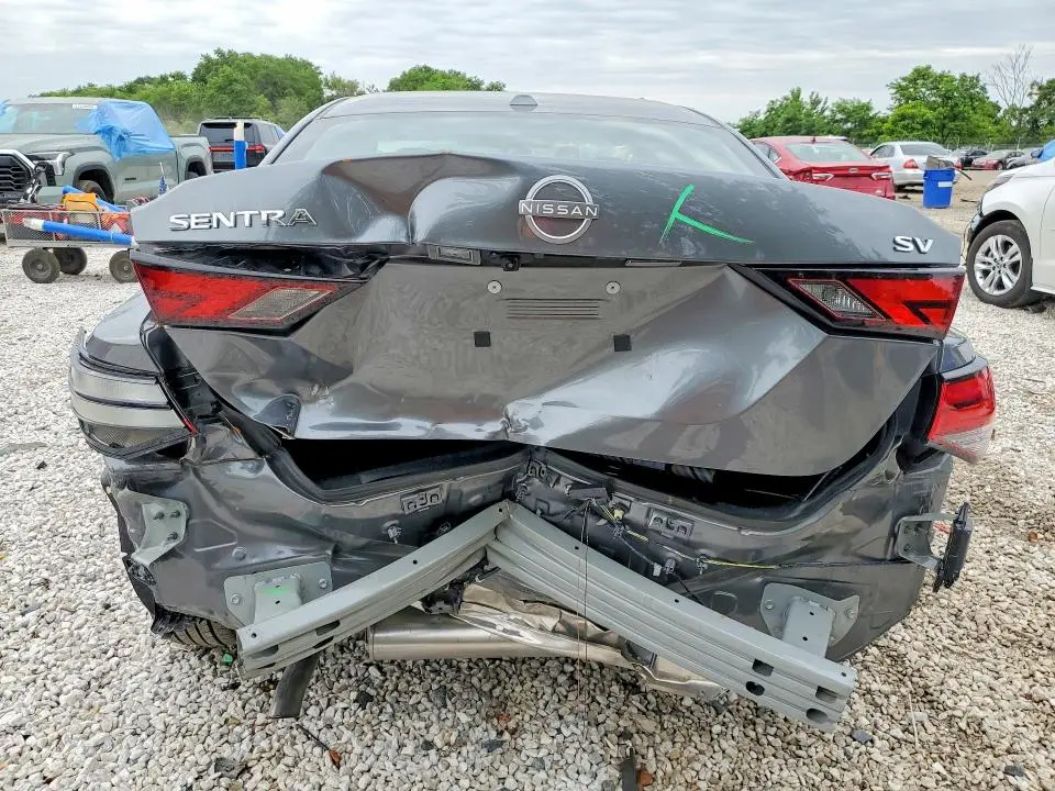 2024 NISSAN SENTRA SV  