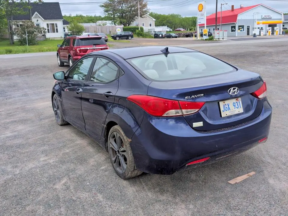 2012 HYUNDAI ELANTRA GLS  