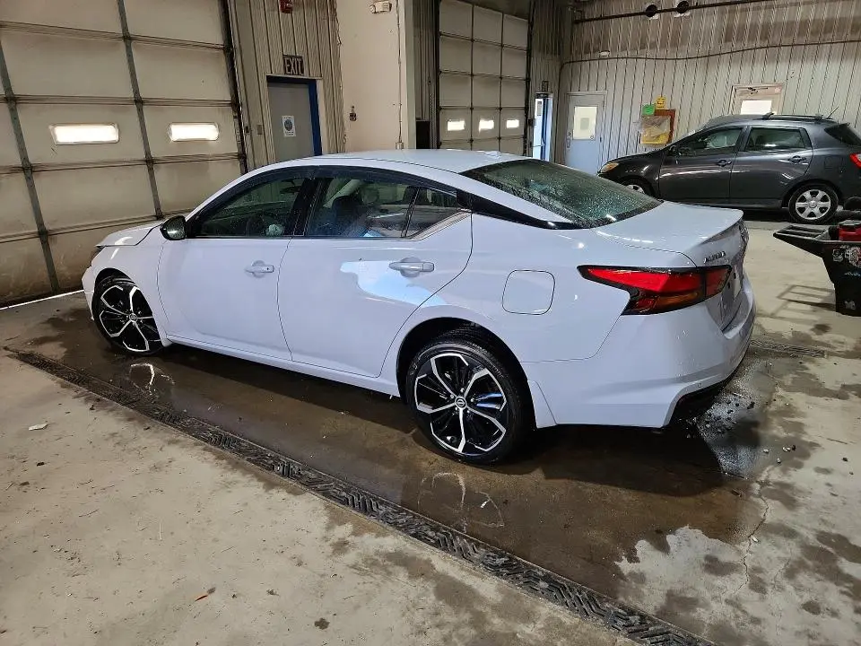2025 NISSAN ALTIMA SR  