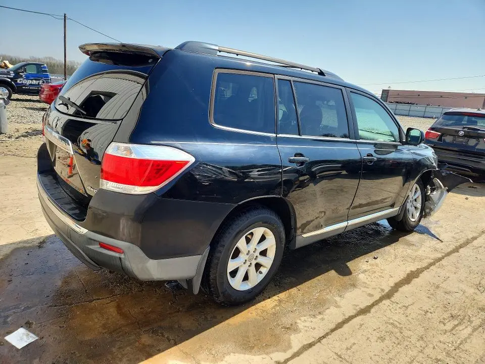2012 TOYOTA HIGHLANDER SE  