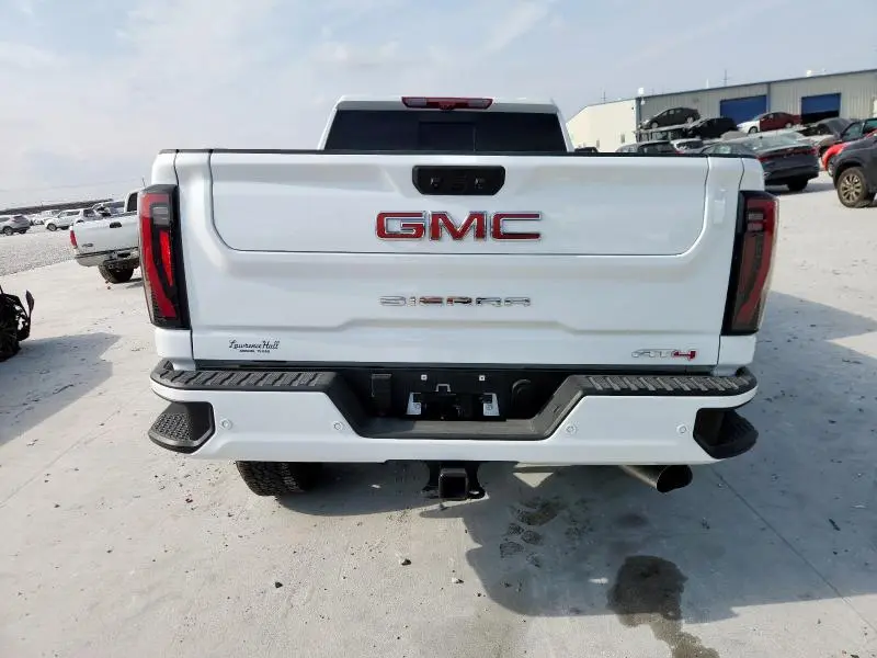 2025 GMC SIERRA K2500 AT4  