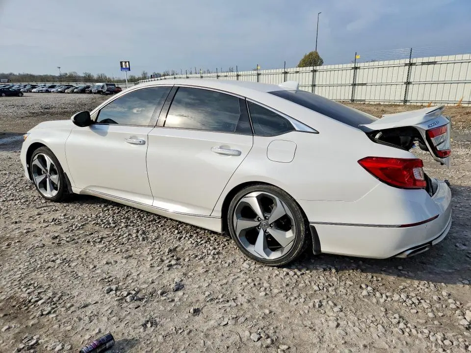 2019 HONDA ACCORD TOURING  