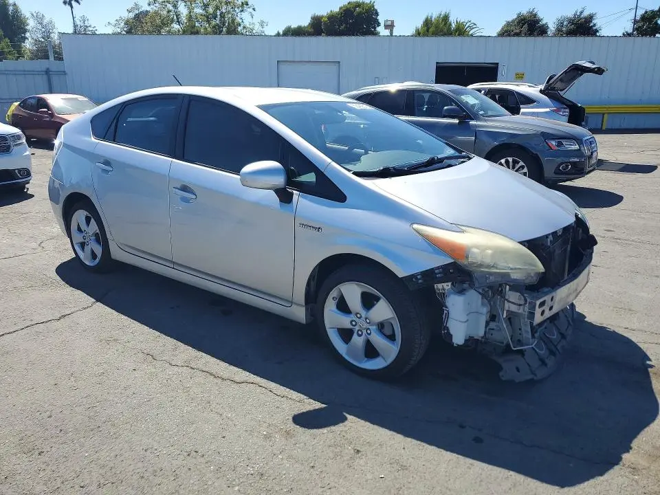 2013 TOYOTA PRIUS FIVE  