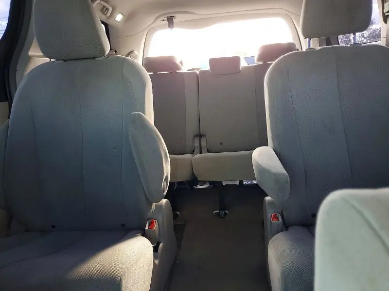 2011 TOYOTA SIENNA BASE 7-PASSENGER  