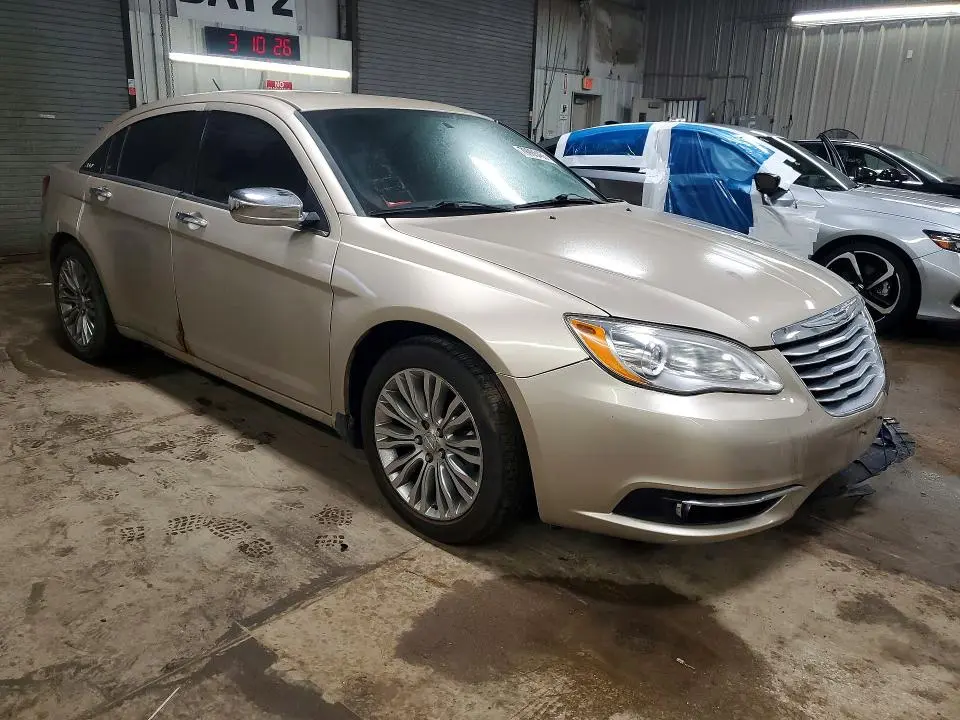 2013 CHRYSLER 200 LIMITED  