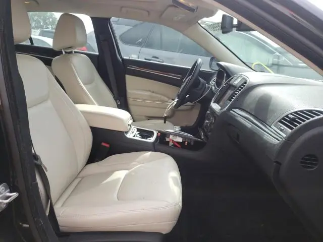 2017 CHRYSLER 300 LIMITED  