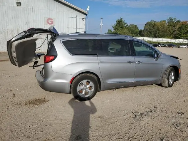 2017 CHRYSLER PACIFICA TOURING L PLUS  