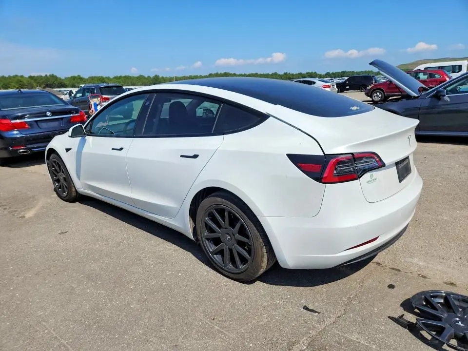 2021 TESLA MODEL 3   