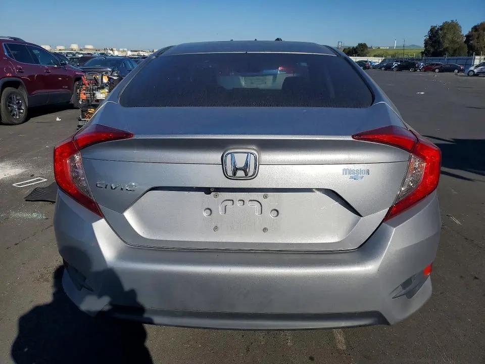 2018 HONDA CIVIC LX  
