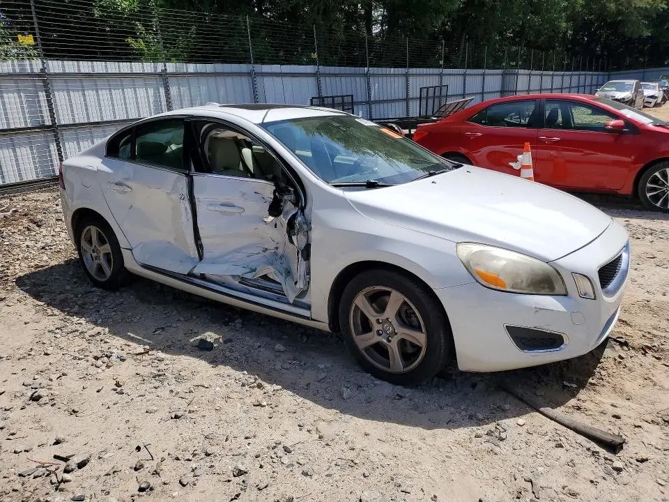 2012 VOLVO S60 T5  
